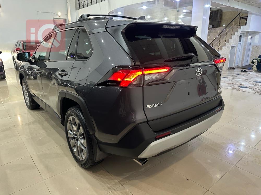 تويوتا راف 4